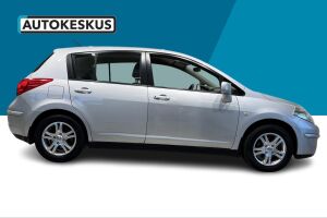 Nissan Tiida esikatselu 20