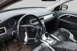 Volvo V70 esikatselu 10