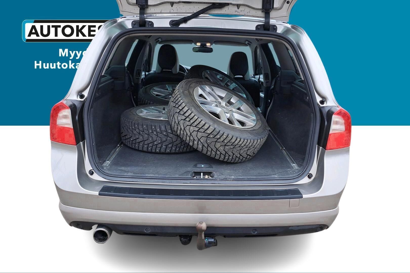 Volvo V70 iso kuva 11