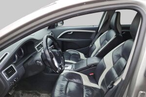 Volvo V70 esikatselu 8