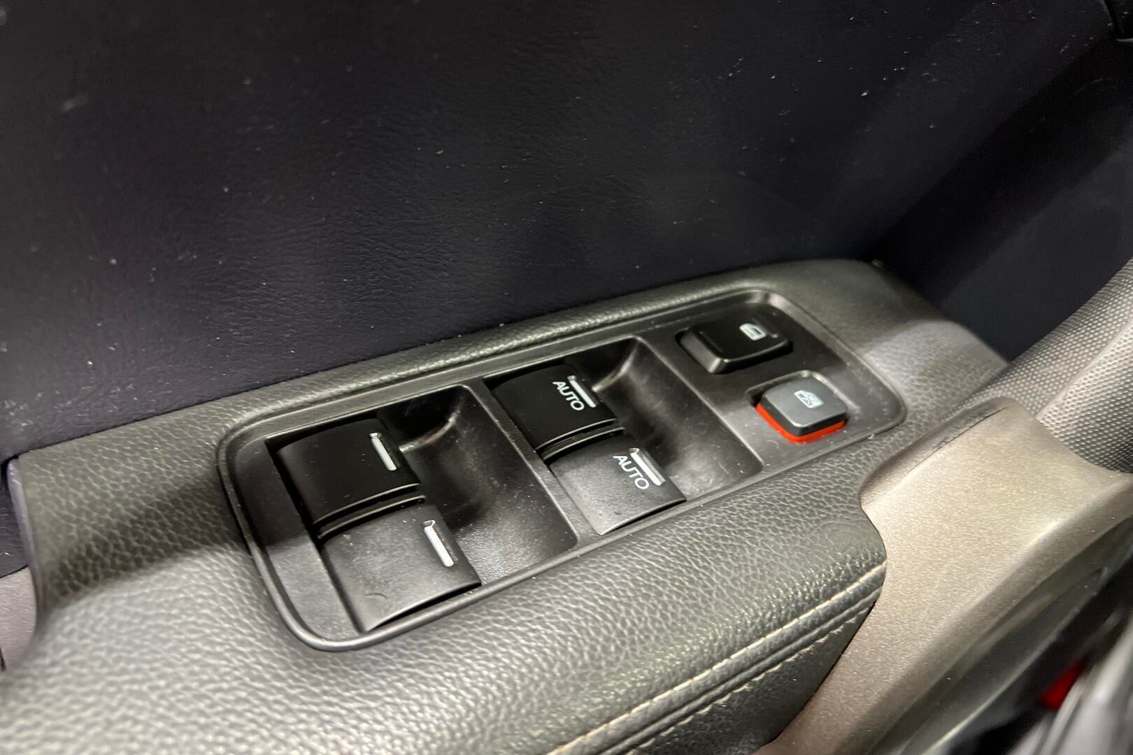 Honda CR-V iso kuva 23