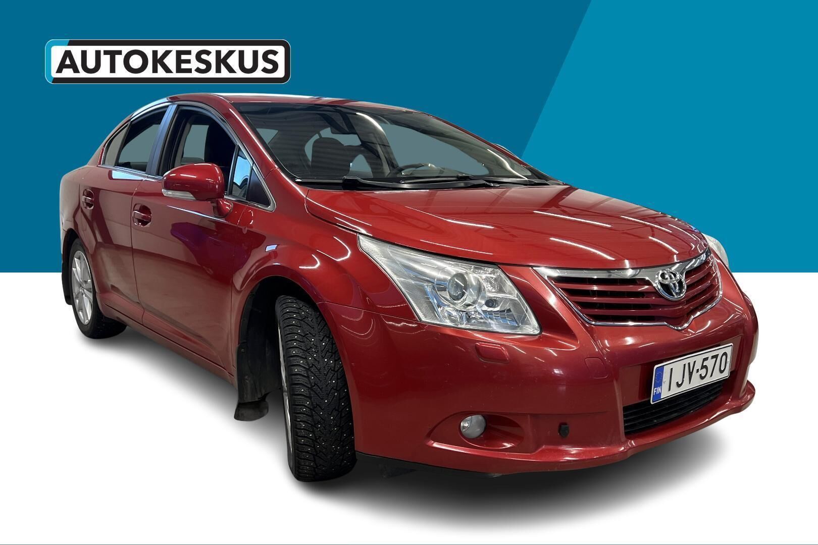 Toyota Avensis iso kuva 2