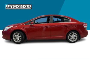 Toyota Avensis esikatselu 7