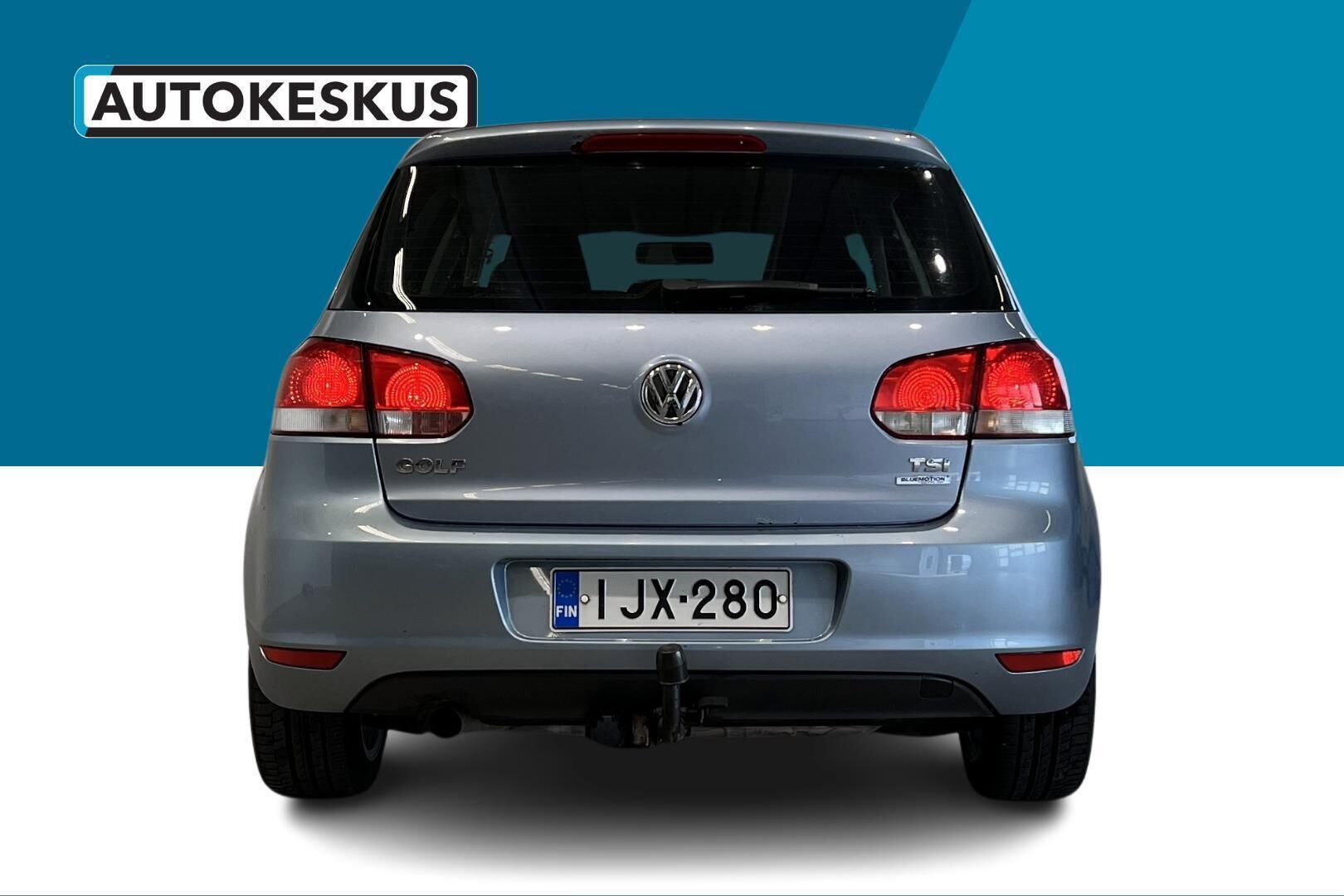Volkswagen Golf iso kuva 5
