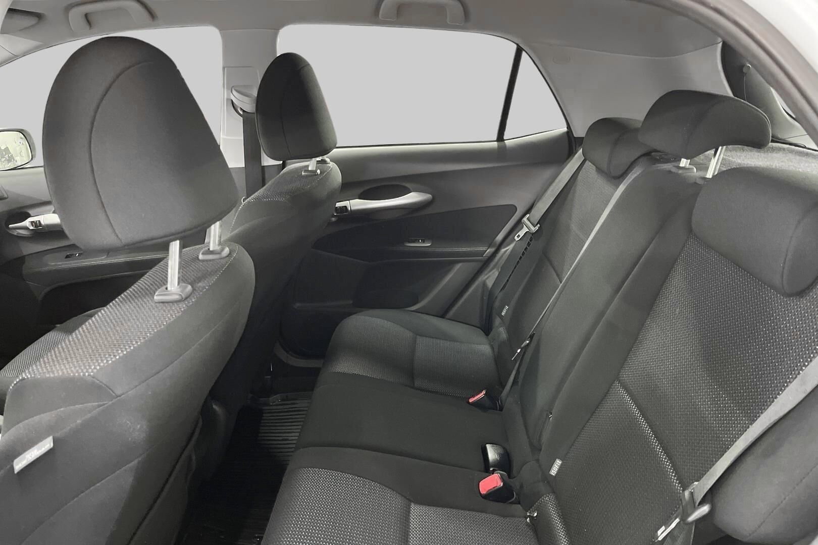 Toyota Auris iso kuva 10