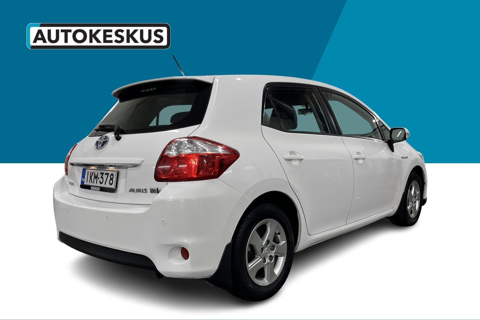 Toyota Auris iso kuva 5