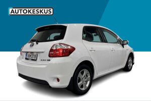 Toyota Auris esikatselu 5