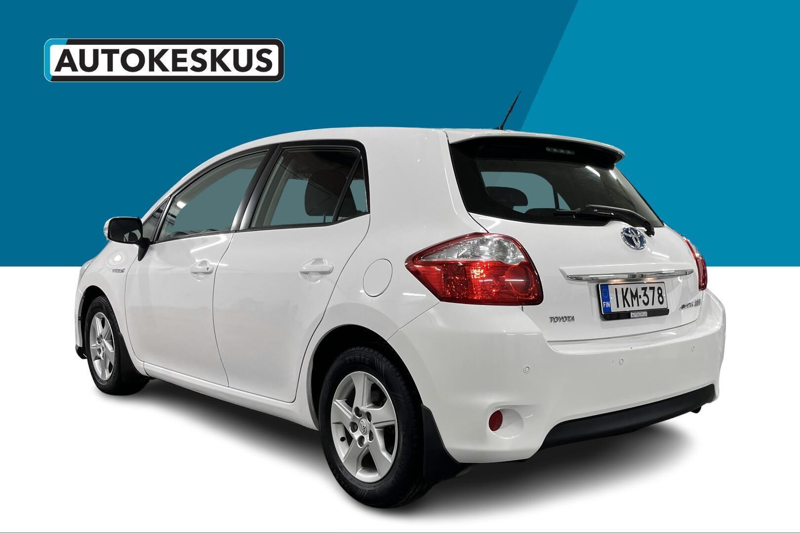 Toyota Auris iso kuva 7