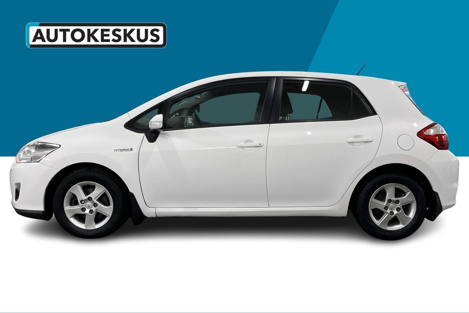 Toyota Auris iso kuva 8