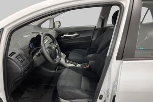 Toyota Auris esikatselu 9