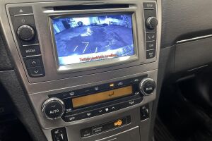 Toyota Avensis esikatselu 14