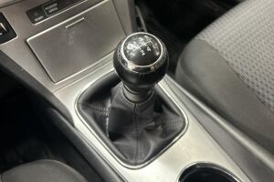 Toyota Avensis esikatselu 22