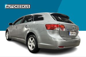 Toyota Avensis esikatselu 18