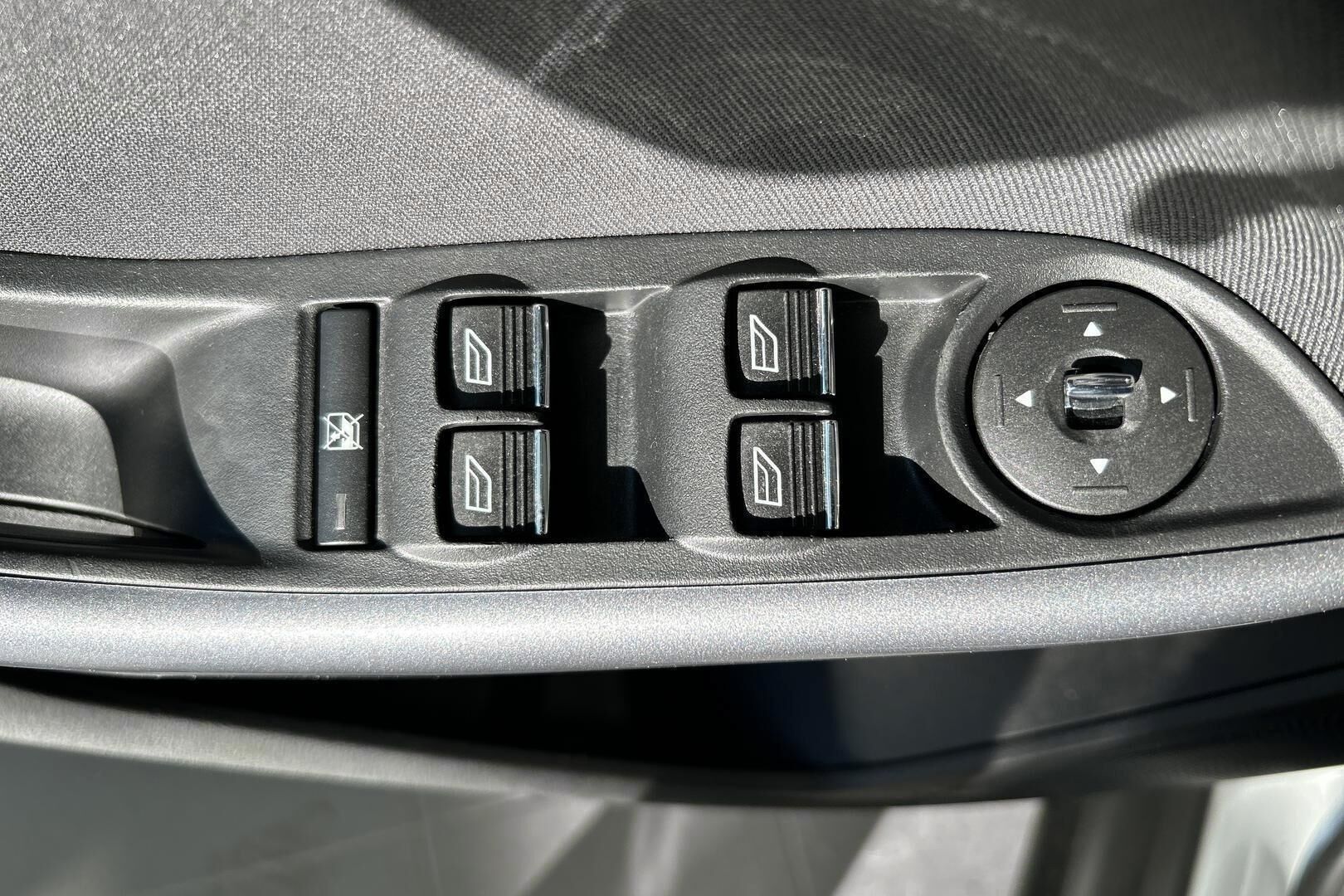 Ford Focus iso kuva 23