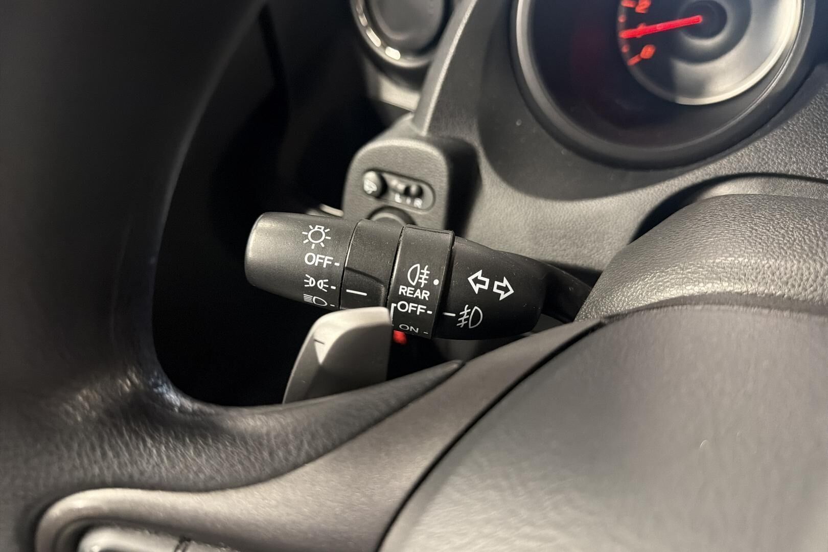 Honda Jazz iso kuva 19
