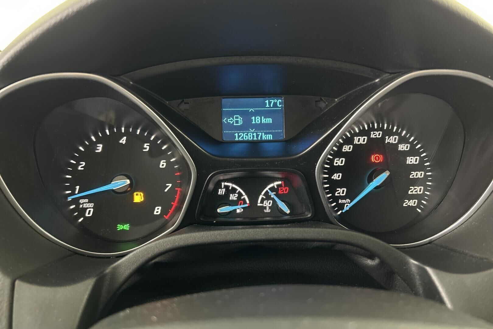 Ford Focus iso kuva 13