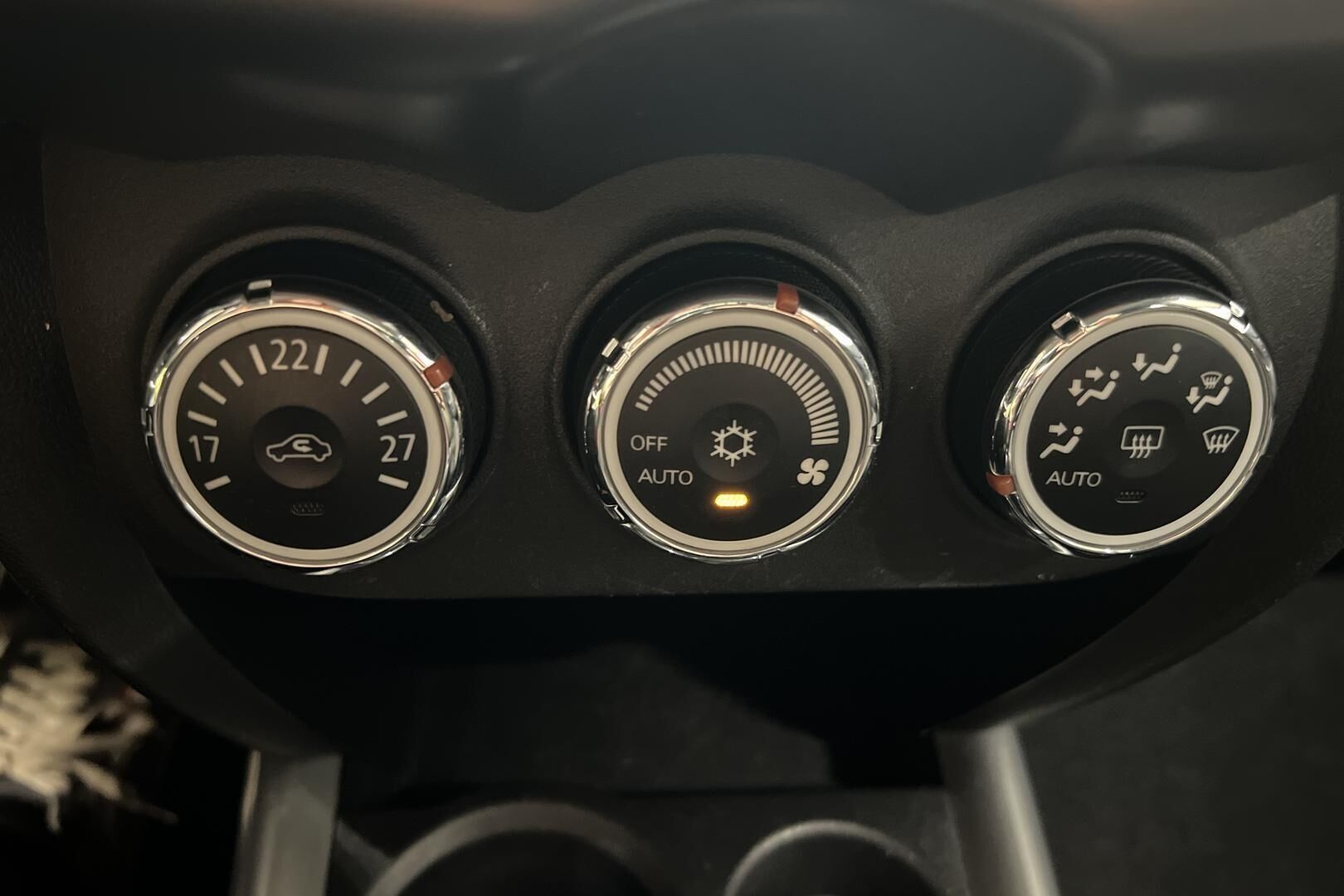 Mitsubishi ASX iso kuva 13