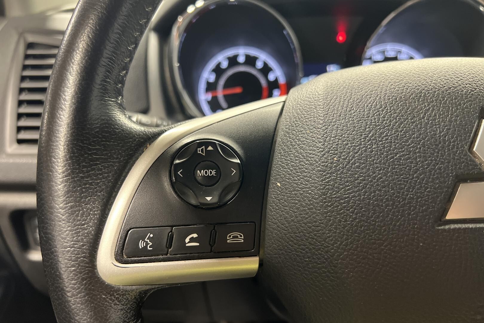 Mitsubishi ASX iso kuva 14