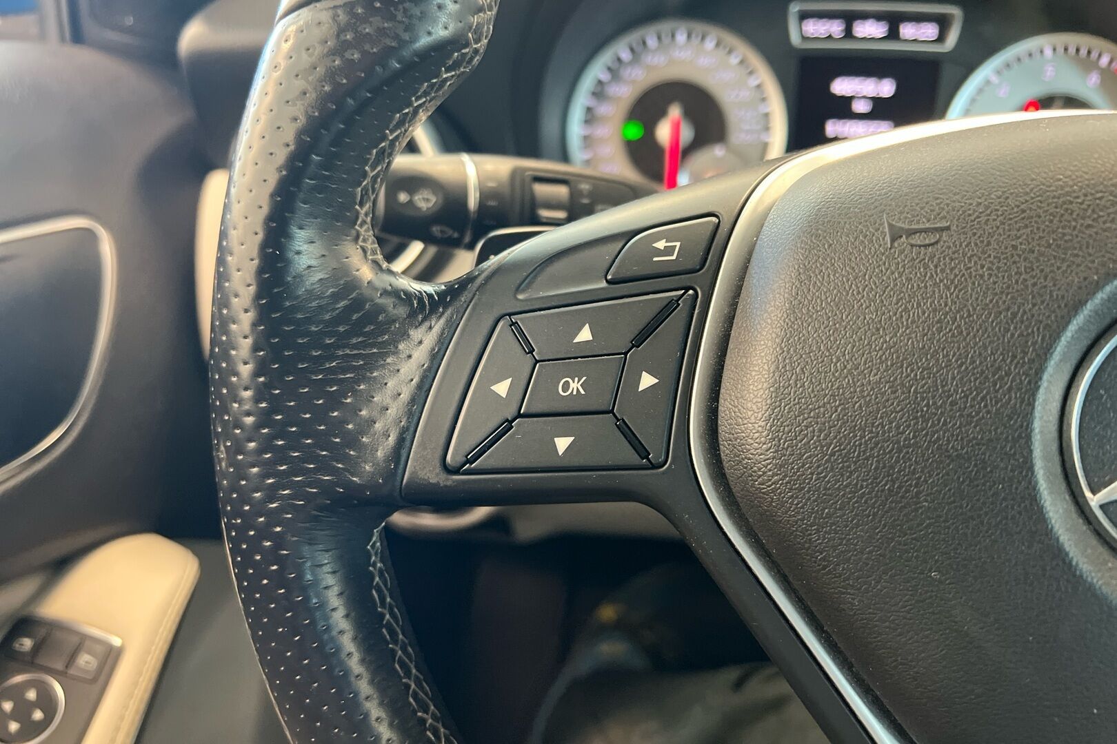 Mercedes-Benz A iso kuva 18