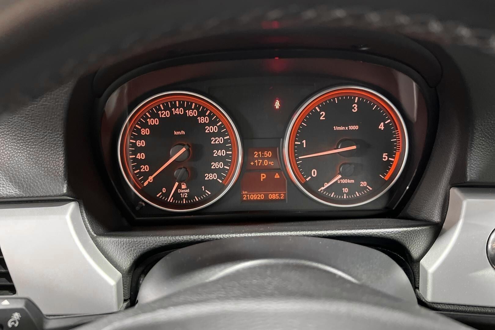 BMW 3-sarja iso kuva 17