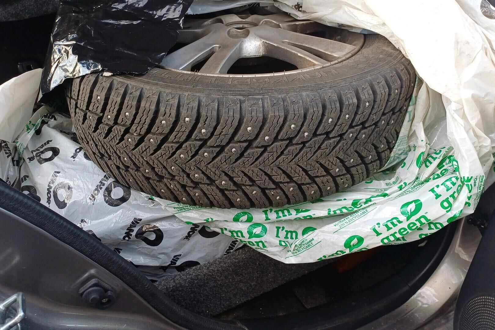 Nissan Micra iso kuva 11