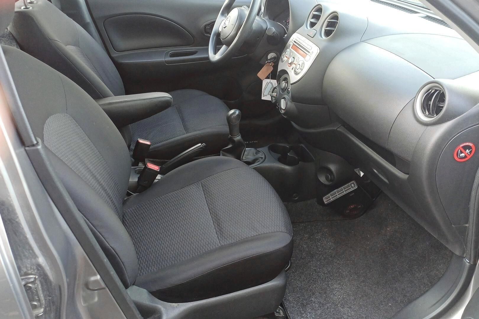 Nissan Micra iso kuva 25