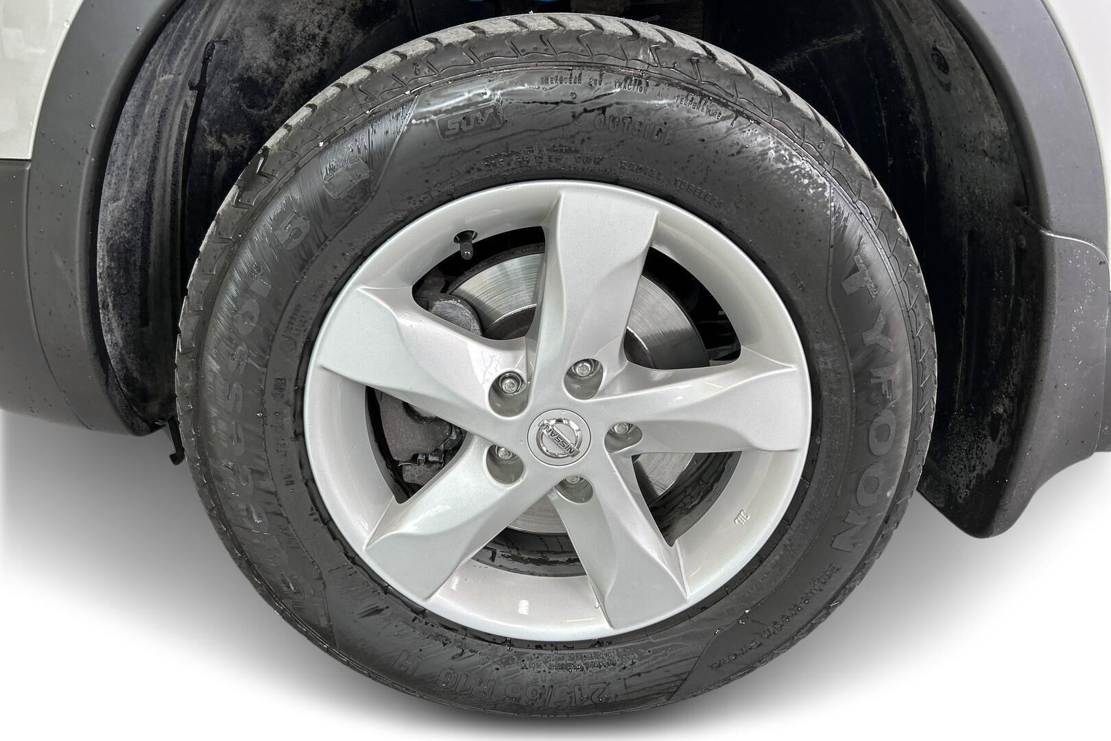 Nissan Qashqai iso kuva 13