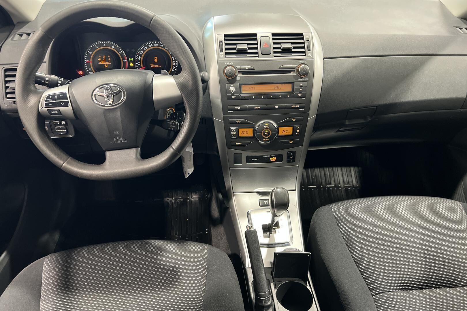 Toyota Corolla iso kuva 11