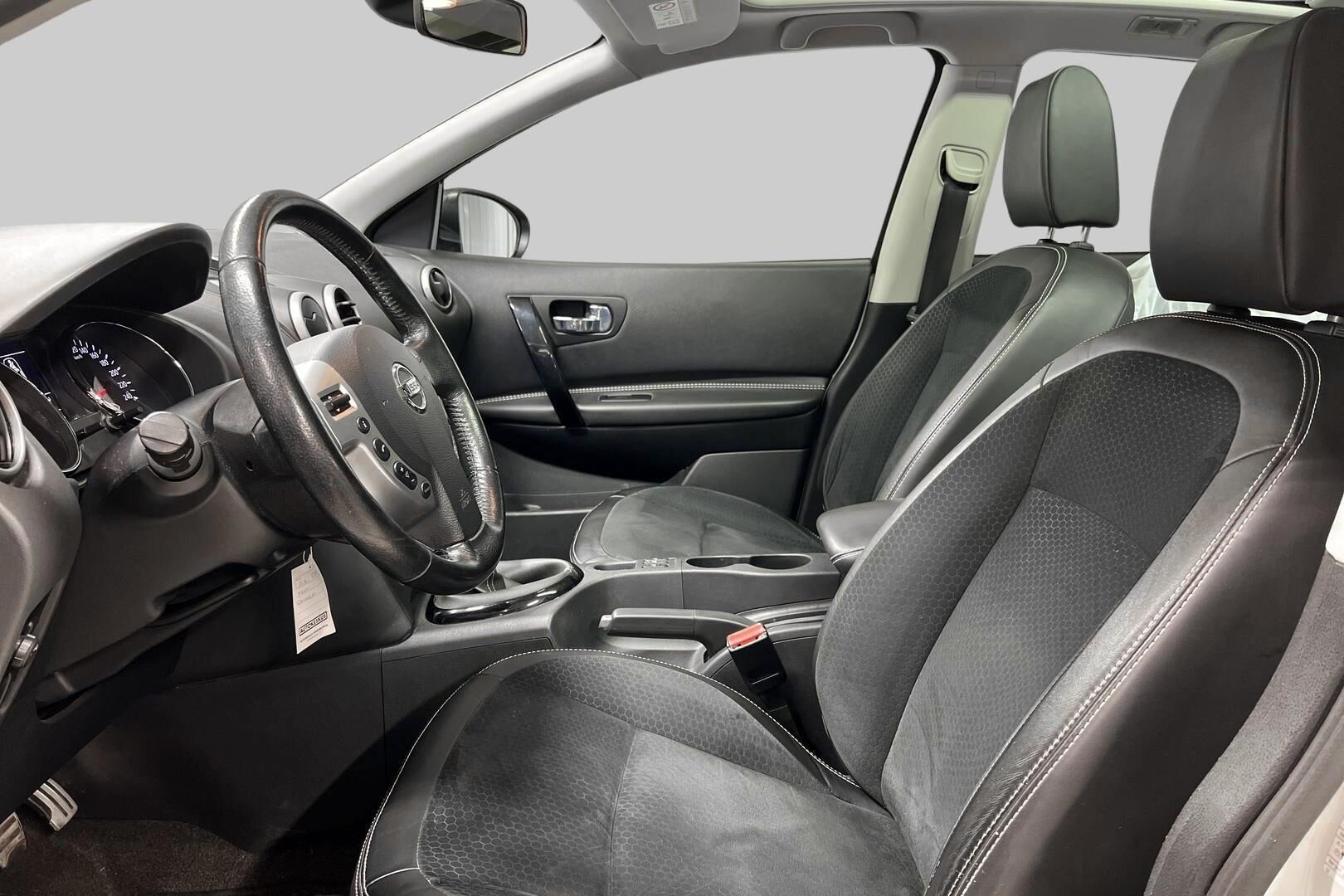 Nissan Qashqai iso kuva 8