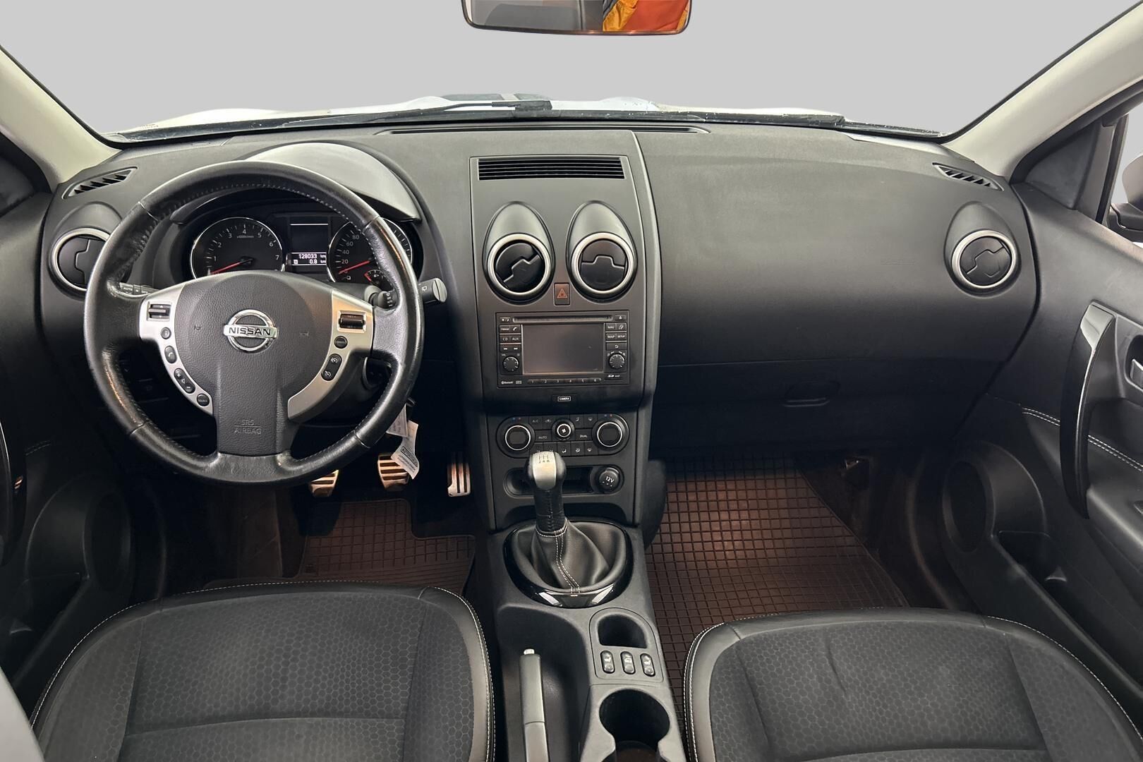 Nissan Qashqai+2 iso kuva 11