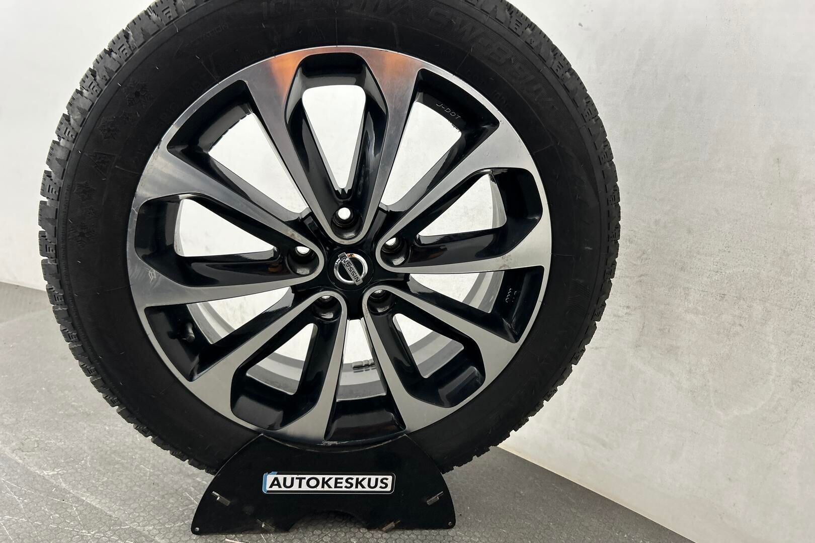 Nissan Qashqai+2 iso kuva 26