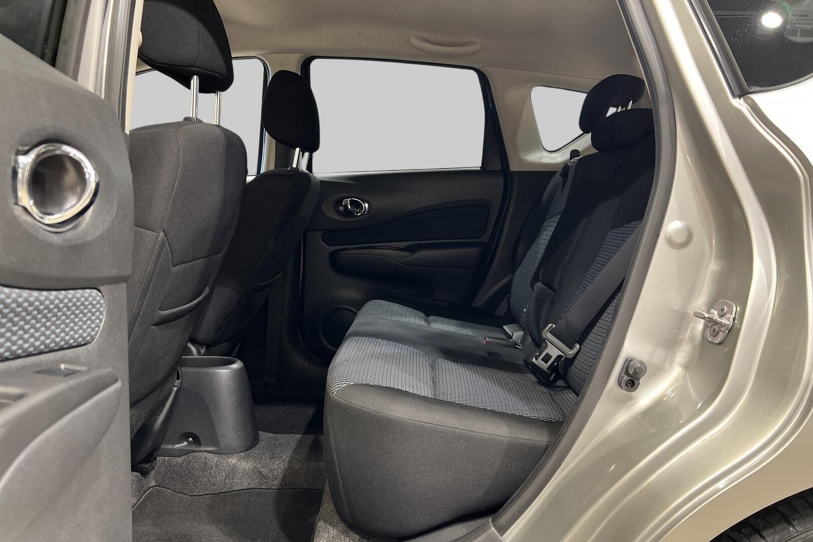 Nissan Note iso kuva 10