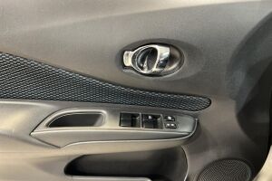 Nissan Note esikatselu 24