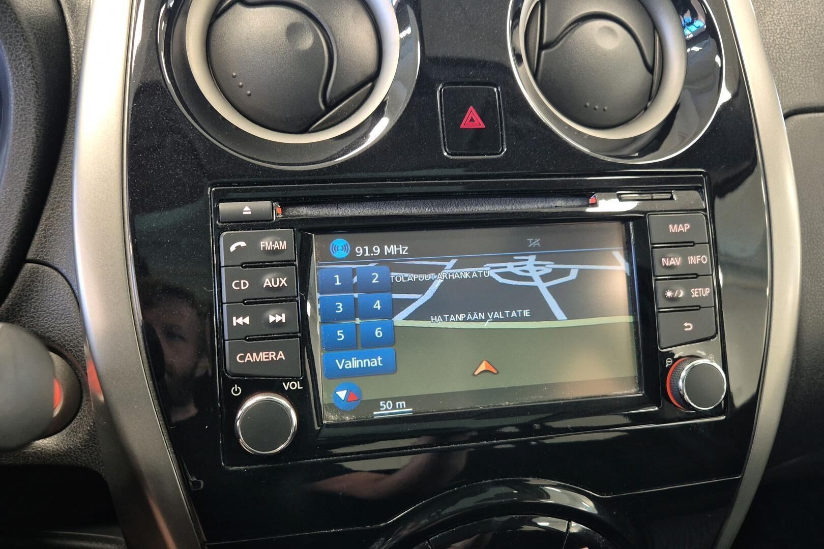 Nissan Note iso kuva 15