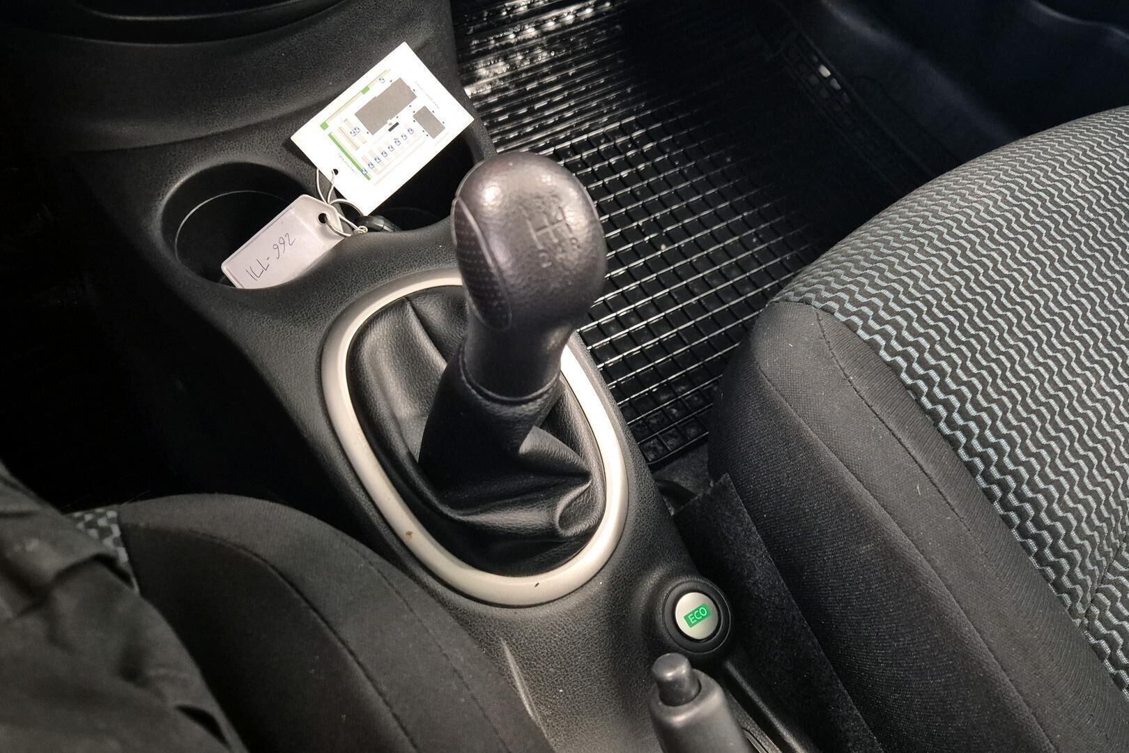 Nissan Note iso kuva 17