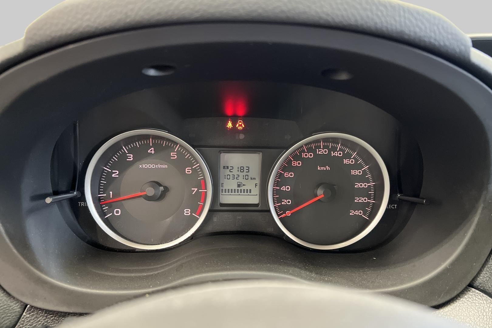 Subaru Impreza iso kuva 14