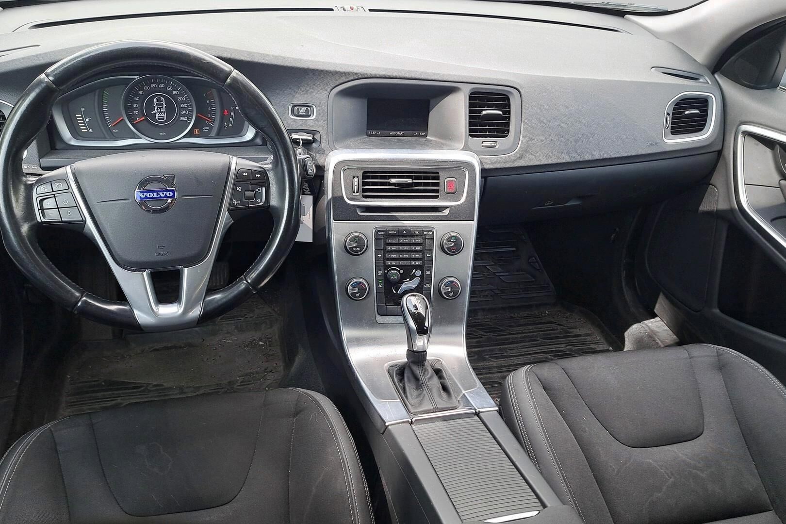 Volvo V60 iso kuva 1