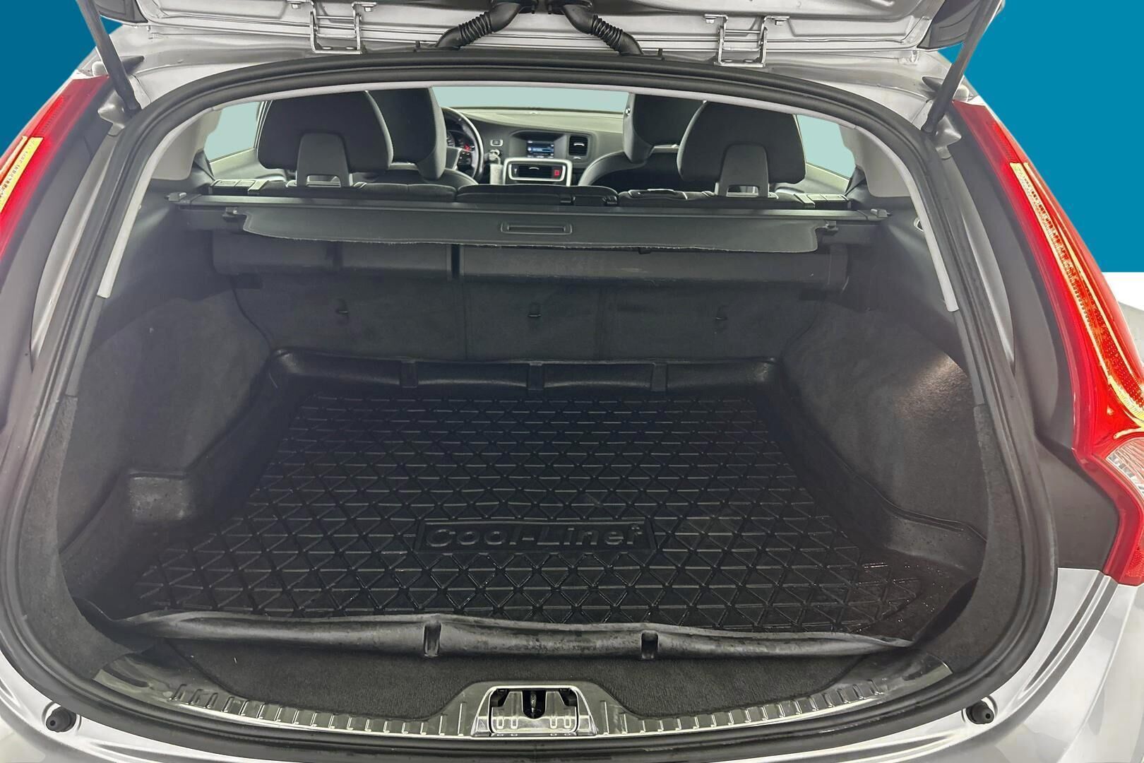 Volvo V60 iso kuva 9