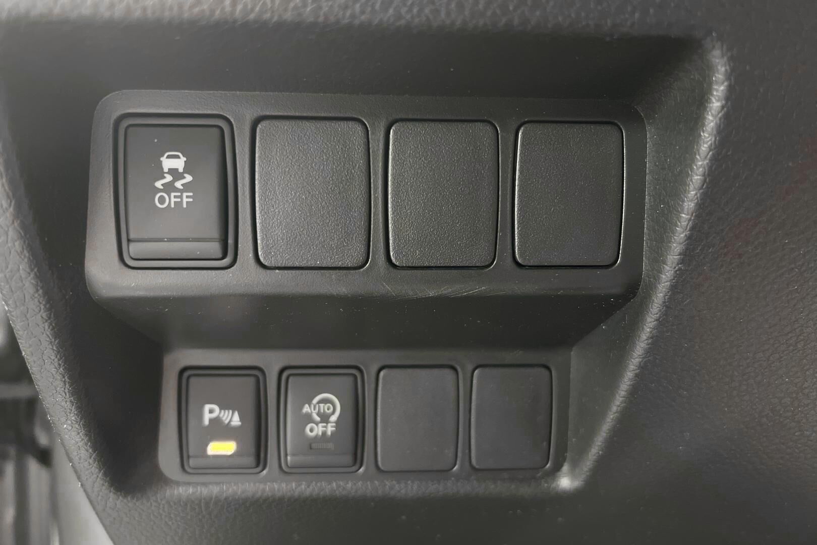 Nissan Qashqai iso kuva 16