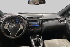 Nissan Qashqai esikatselu 10