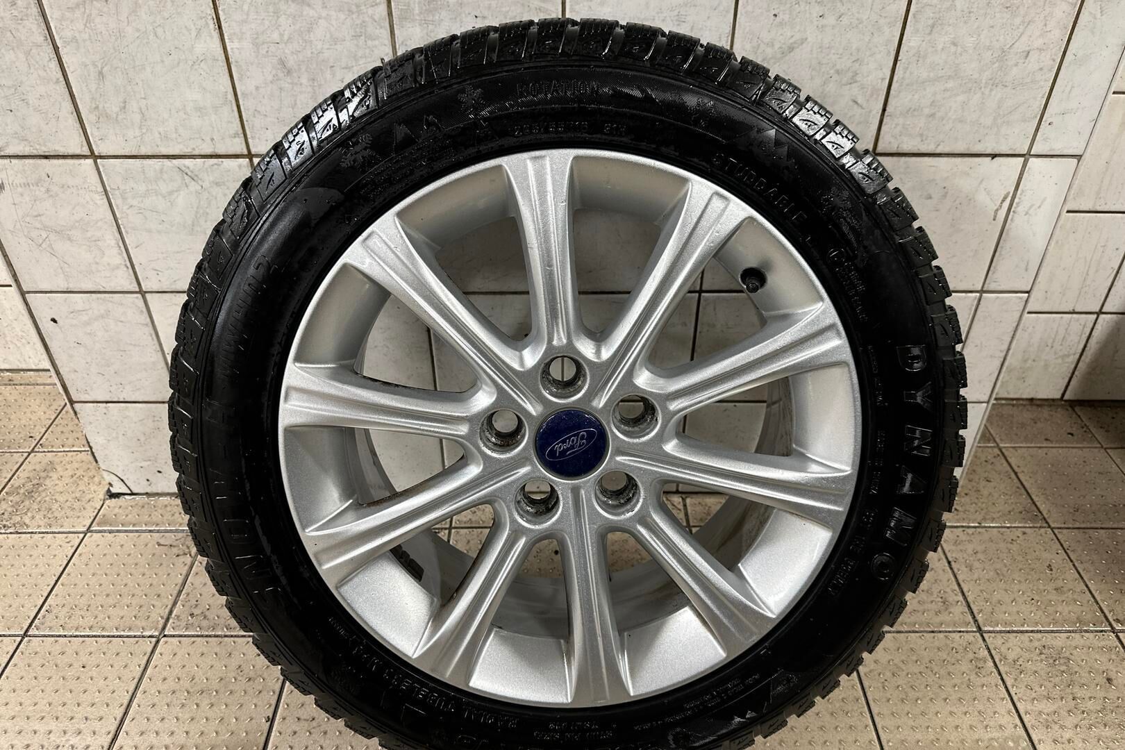 Ford Mondeo iso kuva 28