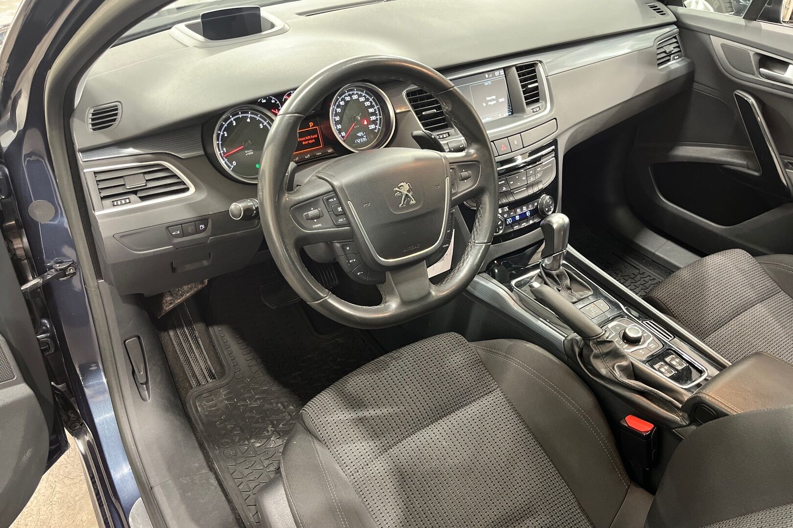 Peugeot 508 iso kuva 6