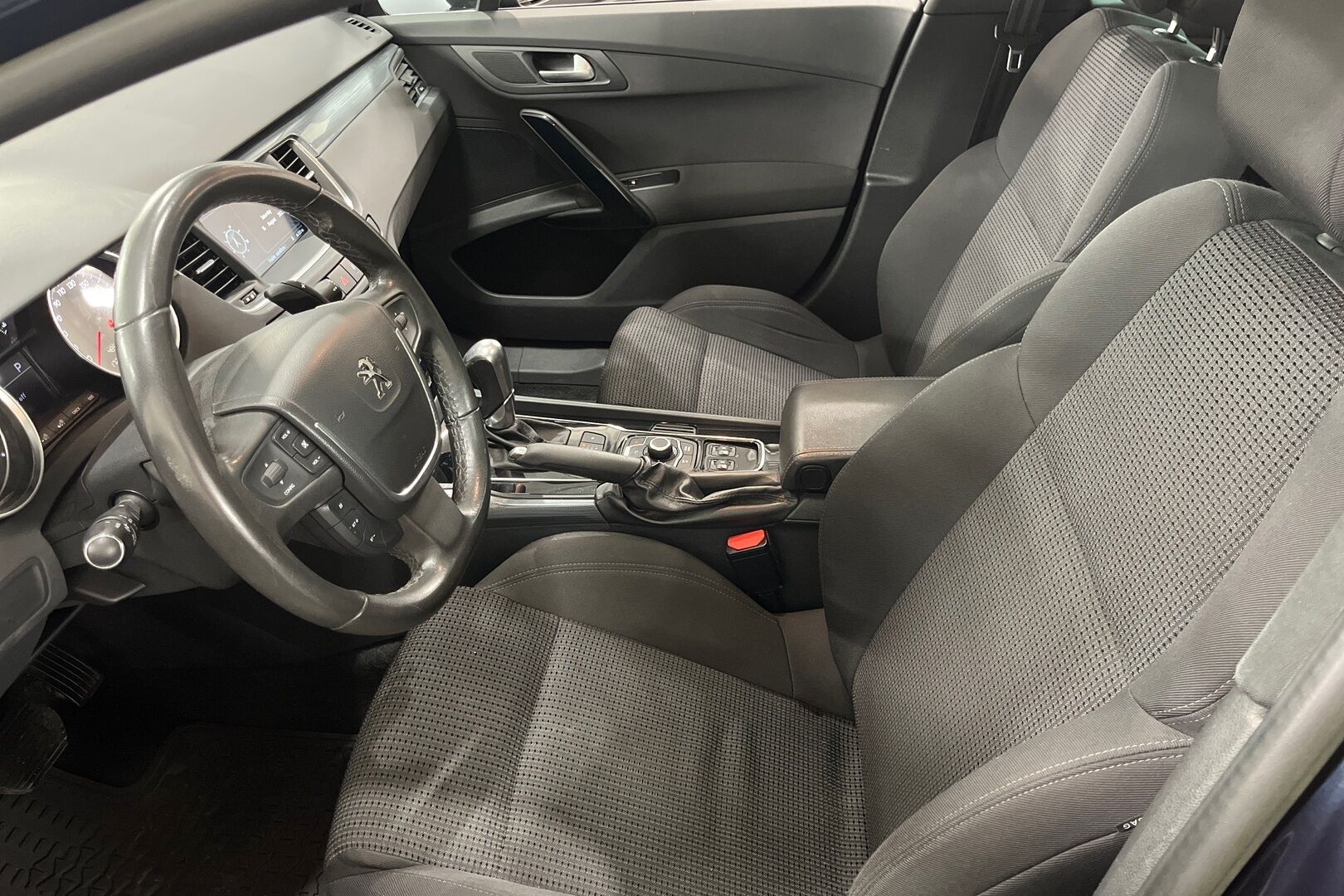 Peugeot 508 iso kuva 7