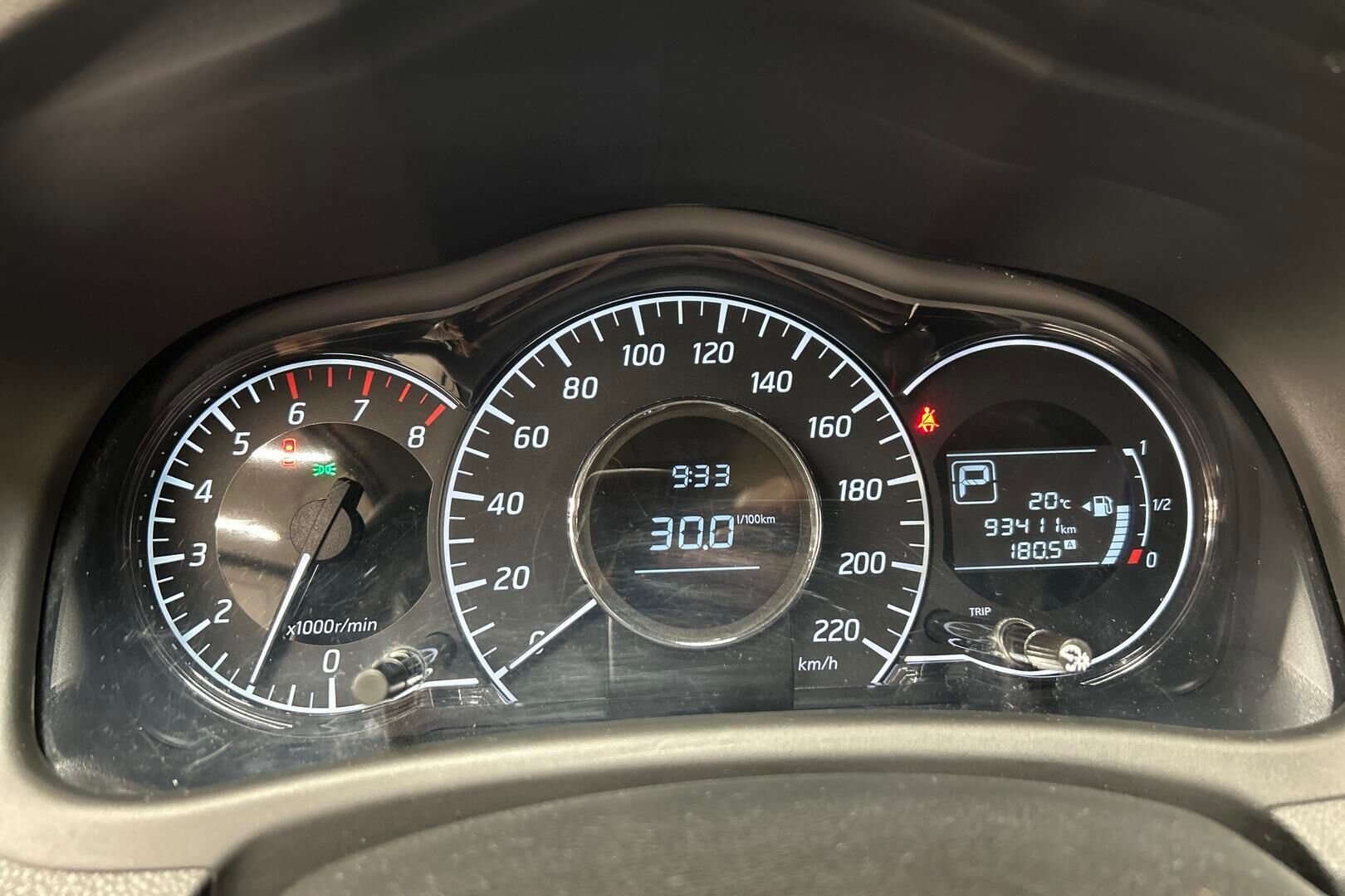 Nissan Note iso kuva 14