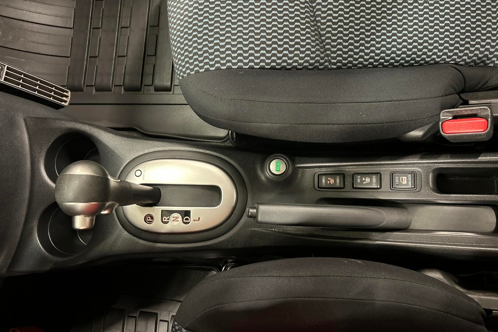 Nissan Note iso kuva 18