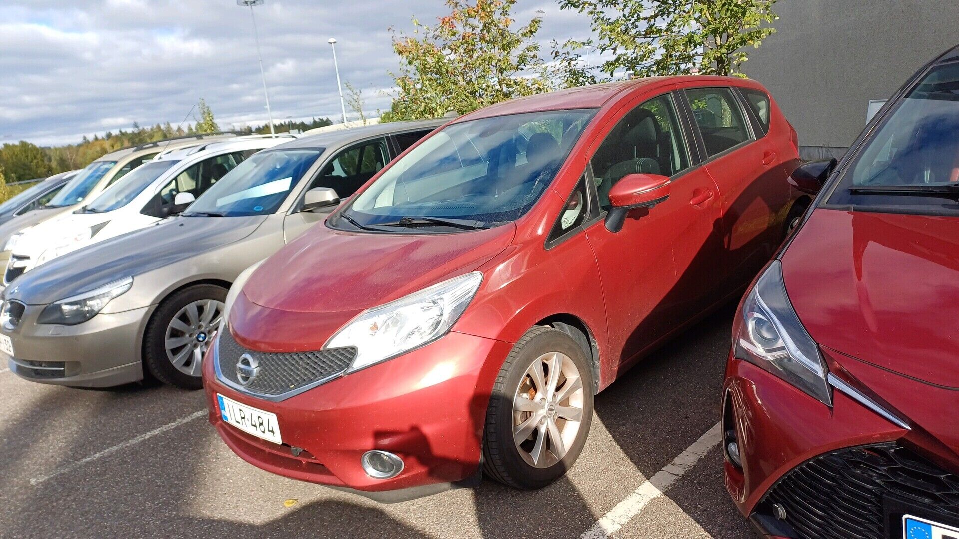 Nissan Note iso kuva 1