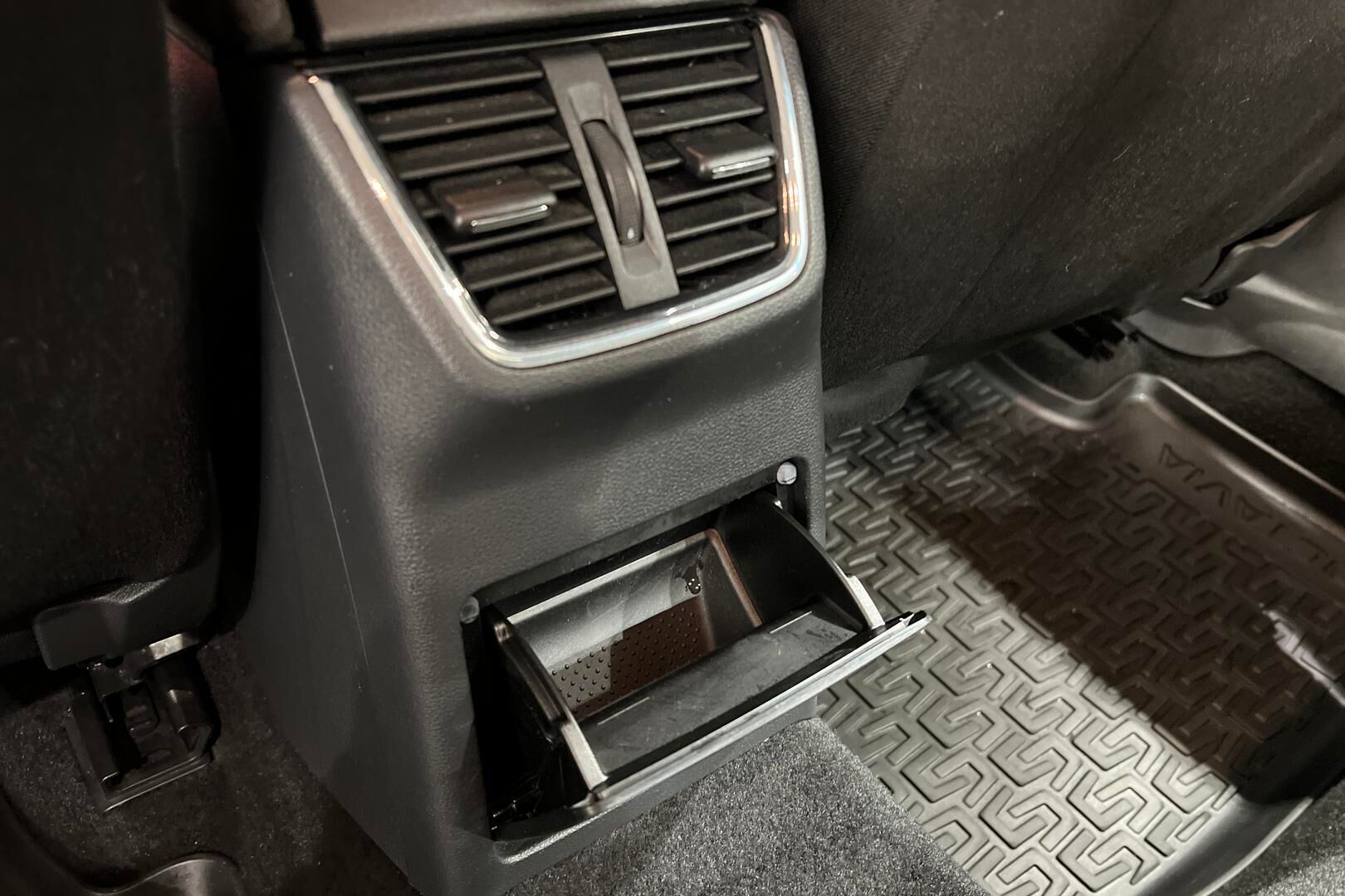 Skoda Octavia iso kuva 19