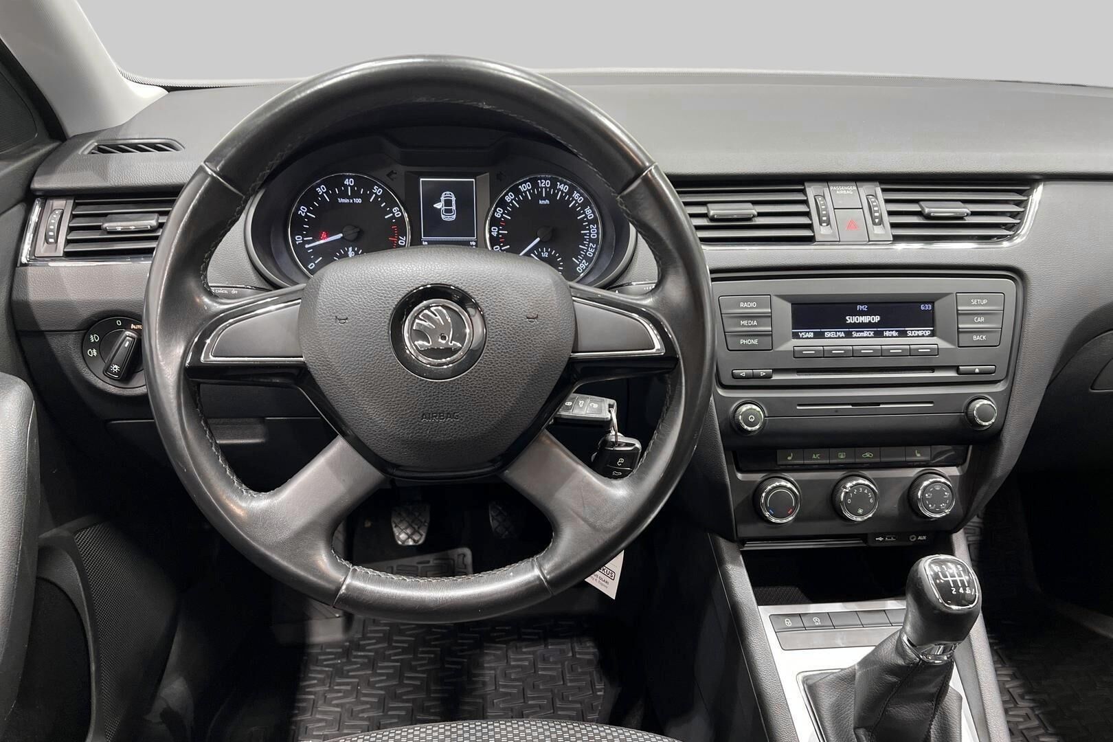 Skoda Octavia iso kuva 20