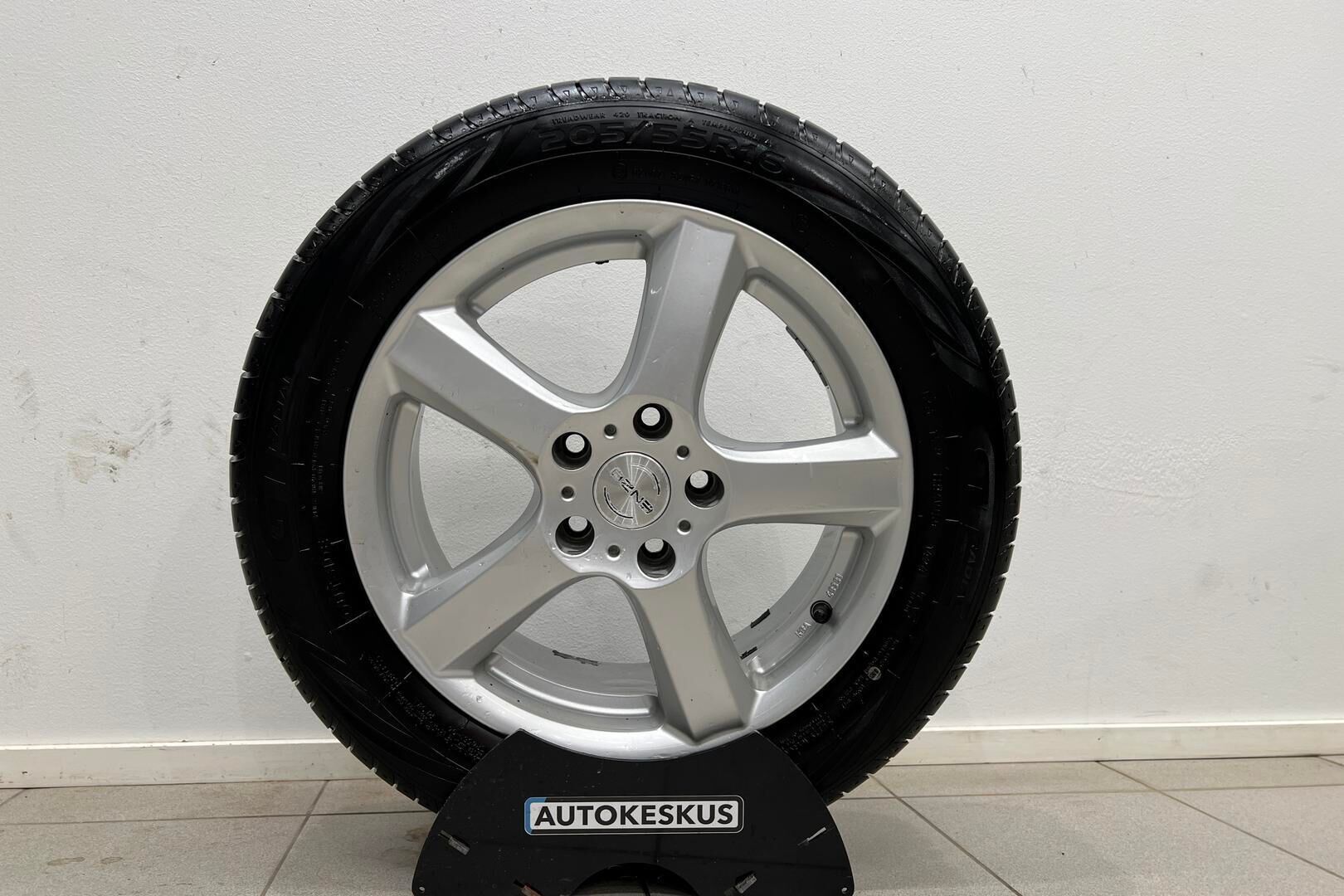 Skoda Octavia iso kuva 24