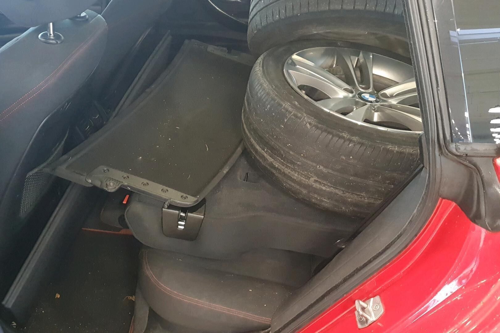 BMW 3-sarja iso kuva 10